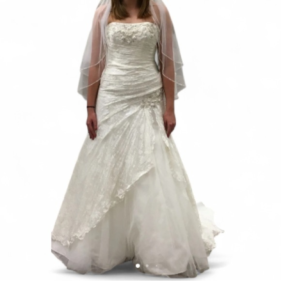 David's Bridal YP3344 Elegant White Lace Gown Sz 8 Women - Picture 4 of 14